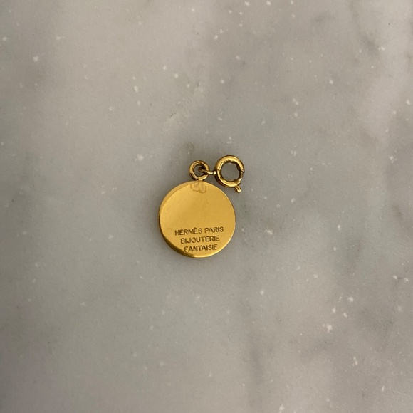 Hermès Paris Pendant Charm from the Bijouterie Fantaisie Collection Gold Plated - Picture 3 of 3